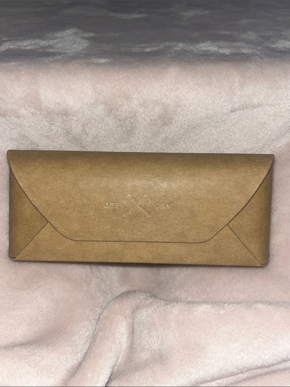 Shwood Eyewear Foldable Triangle Travel Sunglasses Case – Tan / Camel